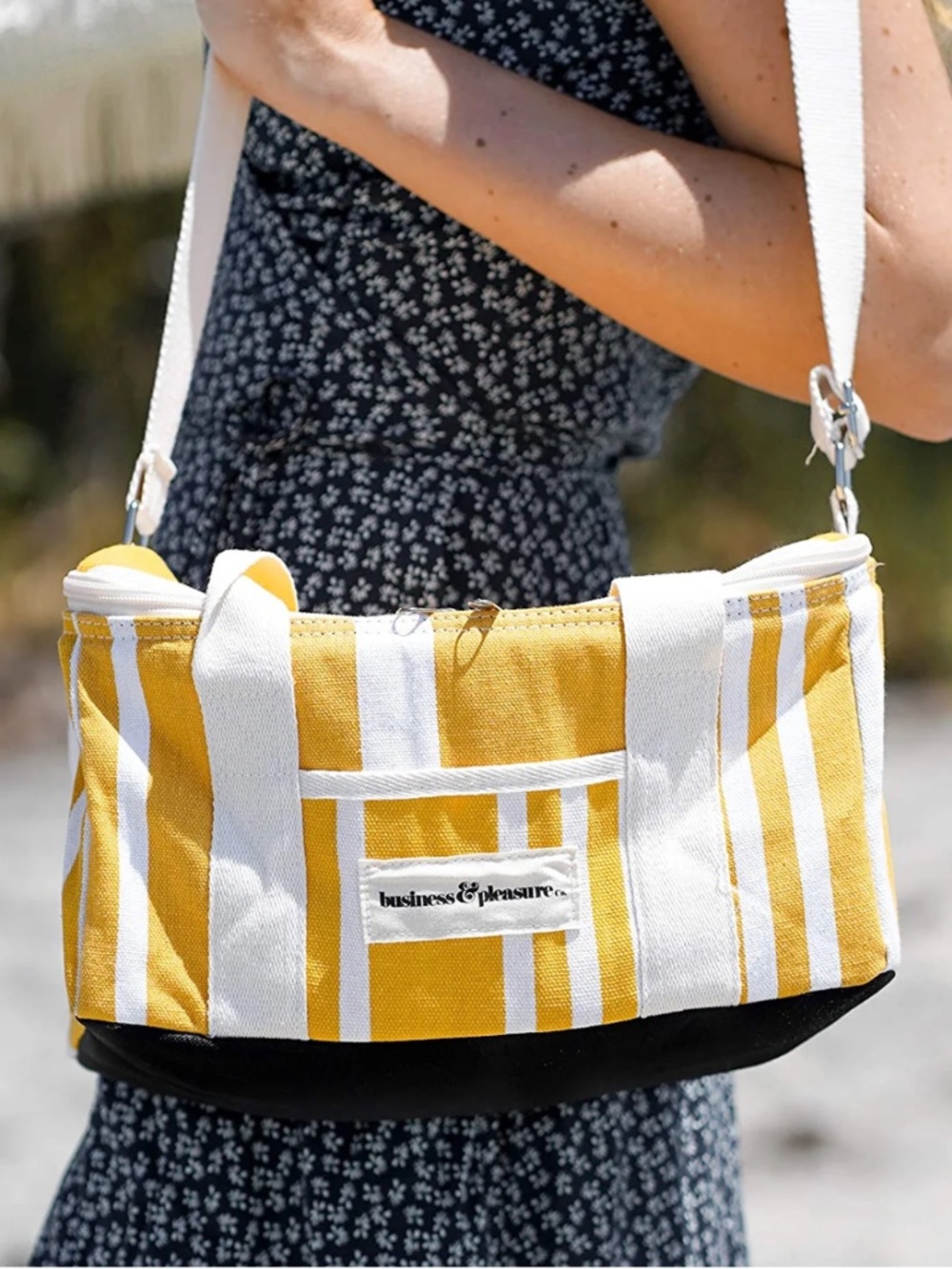 Business & Pleasure Canvas Soft Picnic Cooler Food Carrier Lined Waterproof Bag